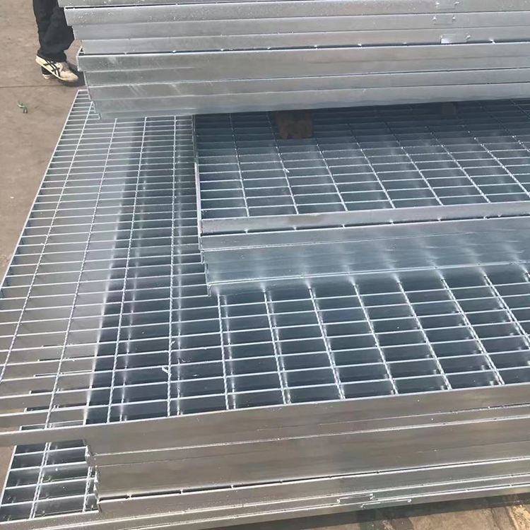 风道盖板钢格板 热镀锌复合钢格板 截流沟盖板 网众 安装