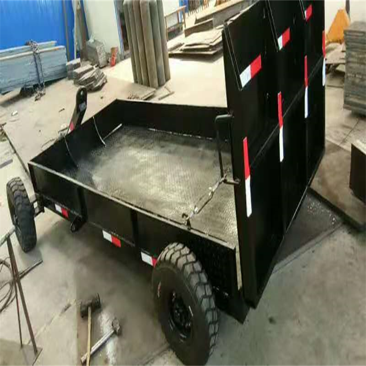 出口弹簧爬梯旋挖机拖板车 平板运输车 八轴低平板半挂车图片