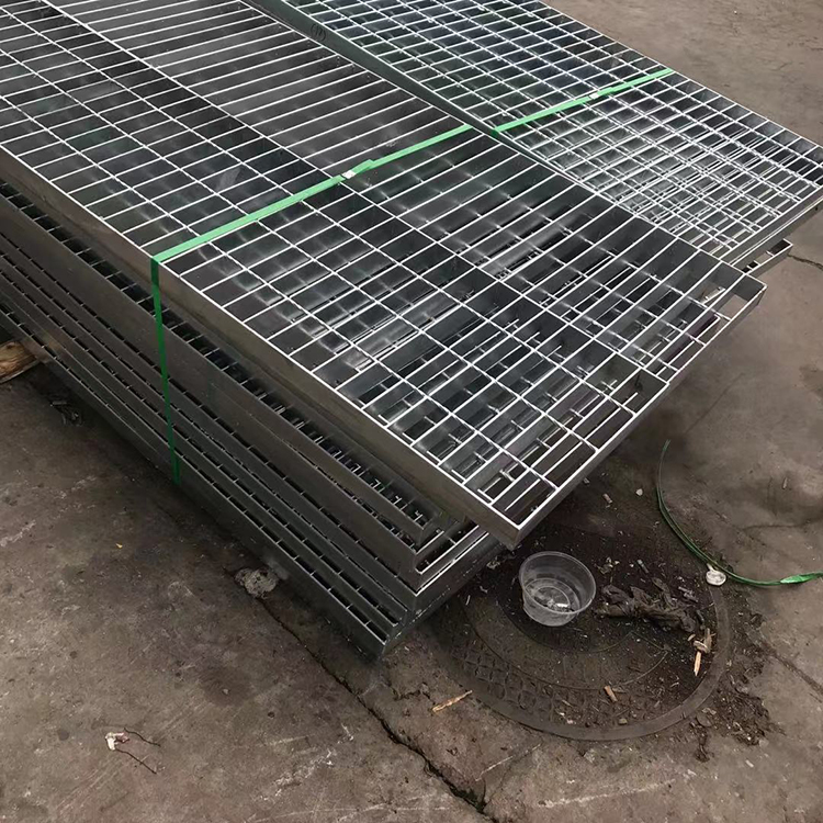 重载沟盖板 钢格板吊顶 蓄水池用钢格板 网众 厂家报价
