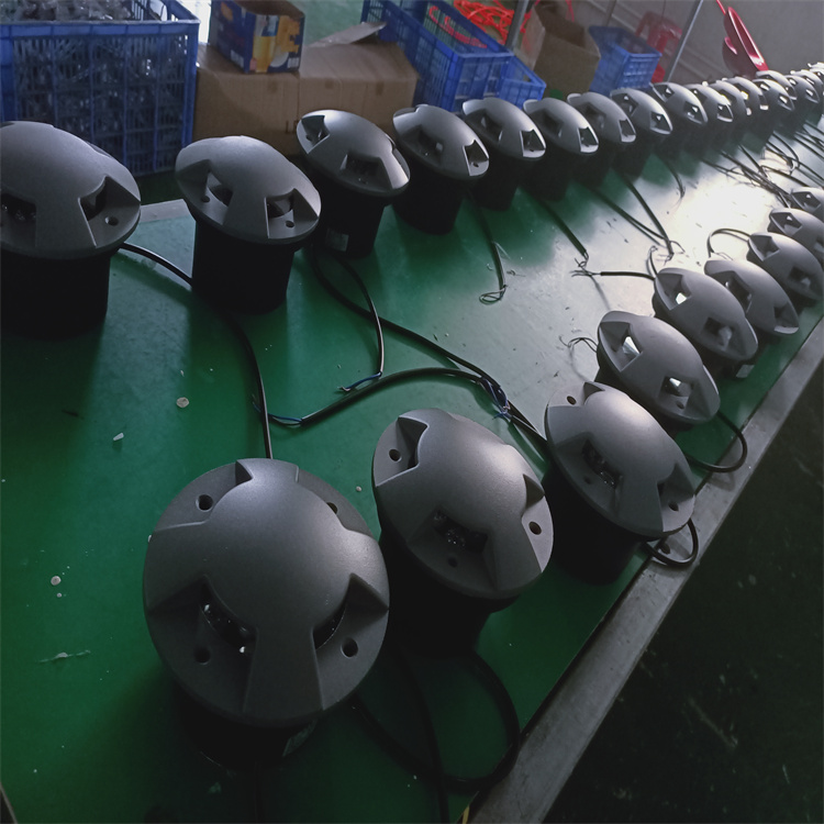 广东城市亮化工程灯具供应18瓦地埋灯