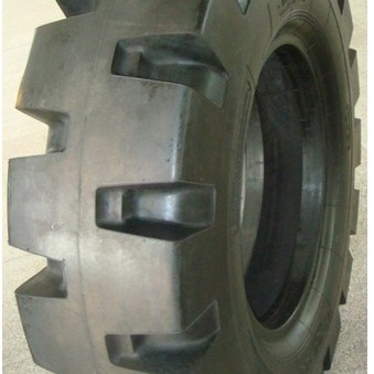 L-5加深花纹轮胎23.5-25含内胎运费推土机自卸车通用轮胎图片