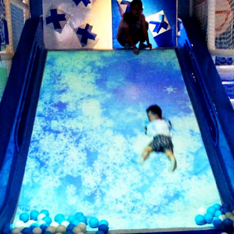 3D全息投影互动滑滑梯3D投影儿童乐园淘气堡游乐场商场波波池全息设备