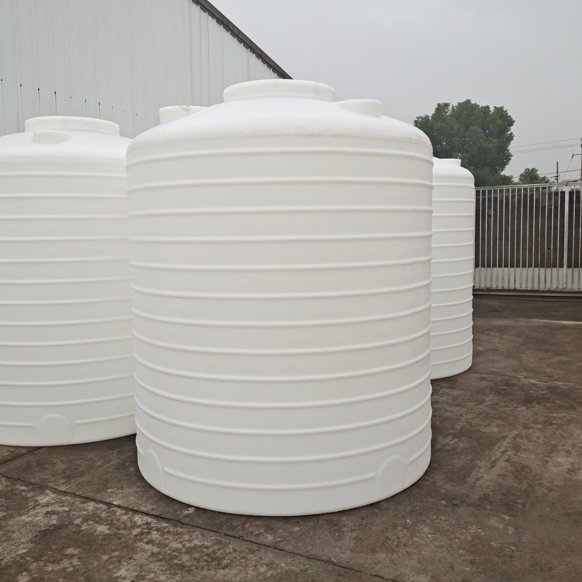 30吨塑料容器 LLDPE材质 30立方聚乙烯水塔防腐蚀 化工用品存放