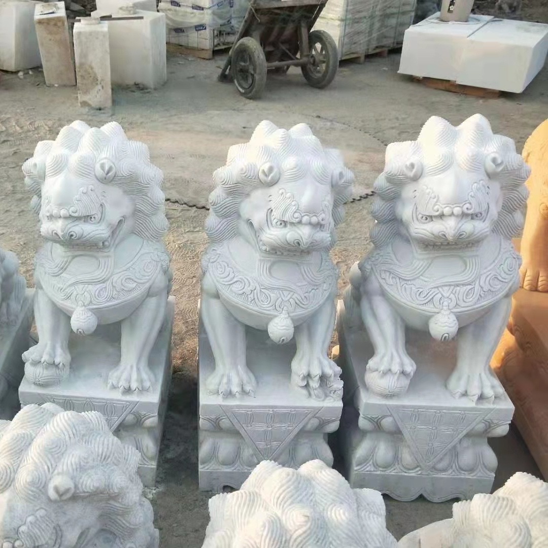 石雕狮子一对汉白玉狮子雕塑公司家用石狮子寺庙门口石雕狮子摆件