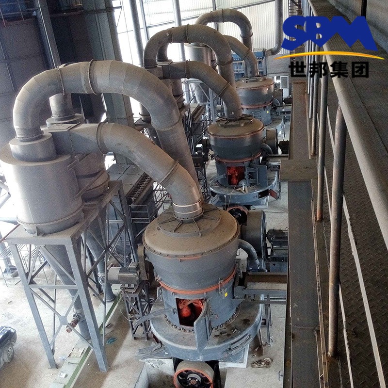 活性炭研磨机 活性炭粉工艺流程及设备选型 上海世邦MTW138雷蒙磨图片