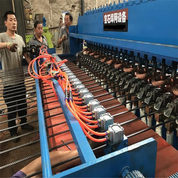 钢筋网片排焊机 
简易型钢筋网焊机厂家山西陕西河北益工厂家