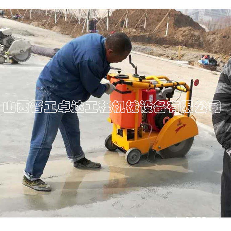 路面切割机普通、加强型混凝土路面全自动切割机益工新疆西藏路面切缝机