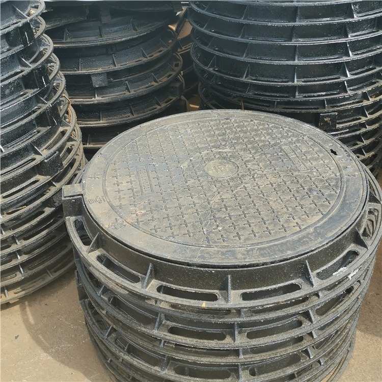 传统铸铁井盖 800800 污水沟通用 B125承重10吨 荣昌球墨铸铁盖板重型五防