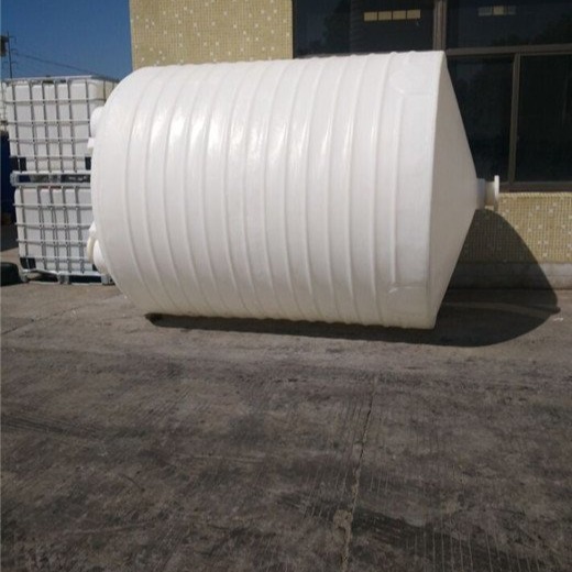 沈阳营口 批发30000升锥底搅拌桶 食品级PE塑锥度加药箱生产厂家 pe加药桶