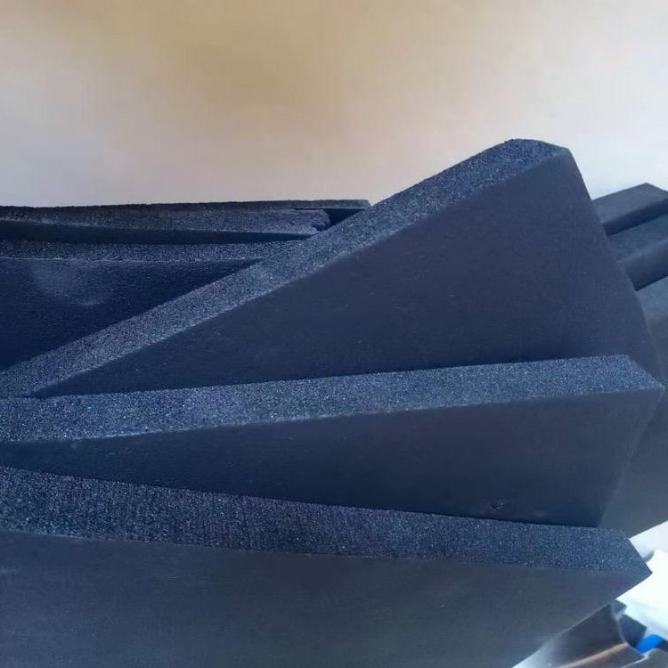 橡塑保温板厂家 华章牌 隔音降噪吸声保温棉  橡塑海绵板