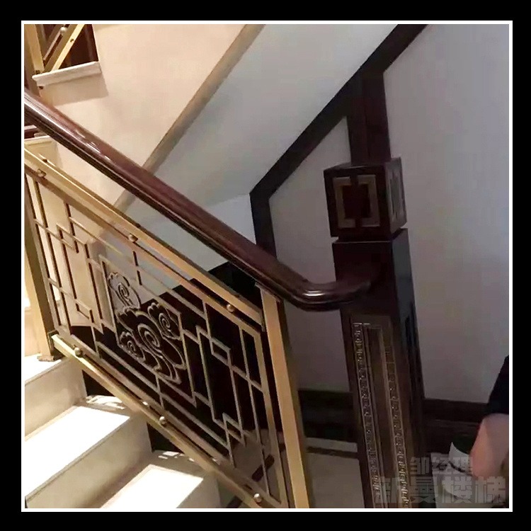 室内铝制楼梯 镂空艺术铝板雕花扶手锻打工艺升级