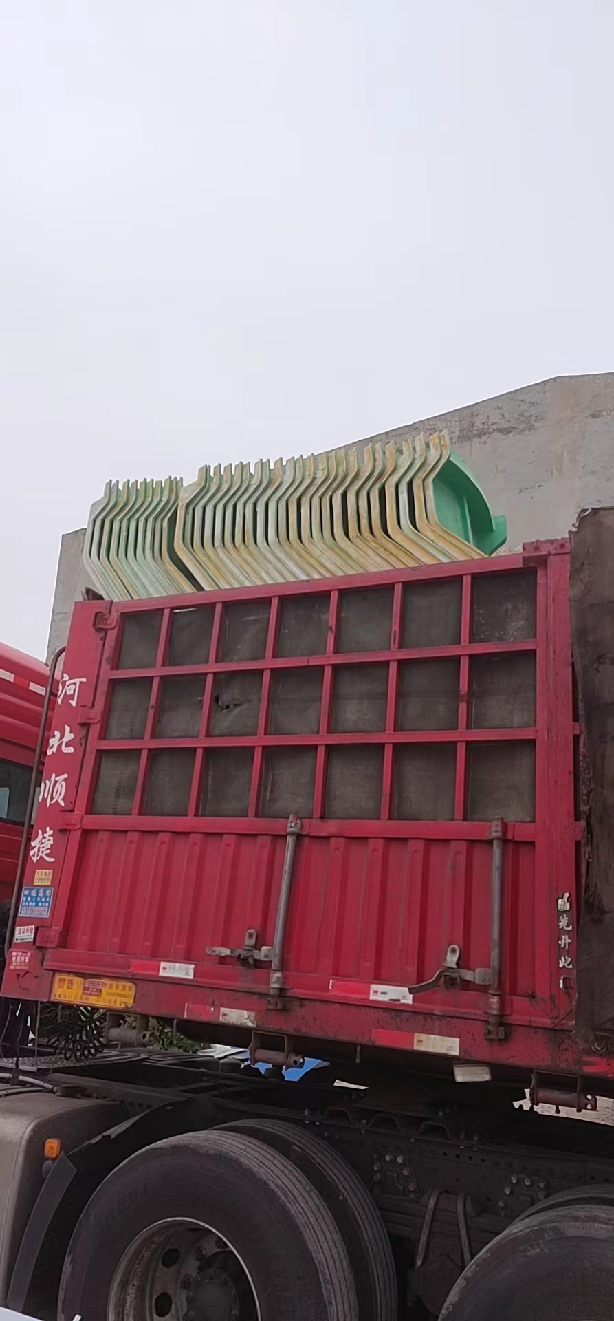 鑫日圆形横流式冷却塔专业生产厂家100T