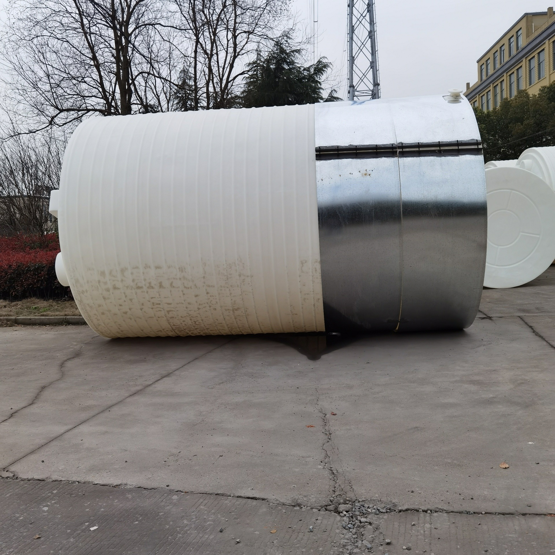 10T环保储水罐进口料10立方PE水箱大型工地白色牛筋蓄水罐厂家
