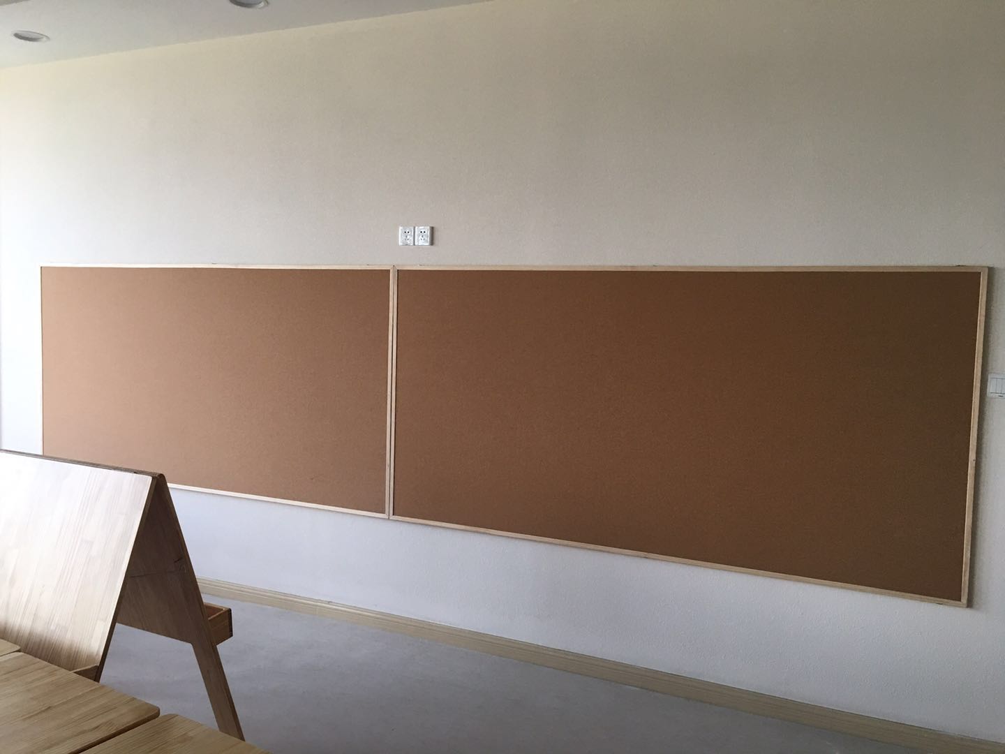 后墙软木板-装饰软木板-软木板批发-优雅乐