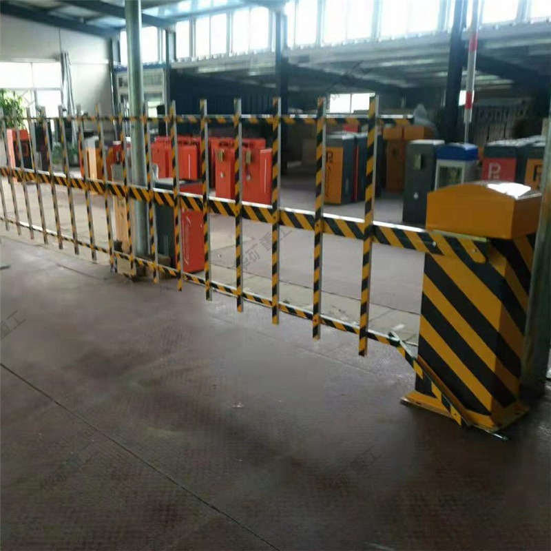 铁路道口栅栏式电动栏木机 门体可拆装 便于运输栅栏式电动栏木机图片