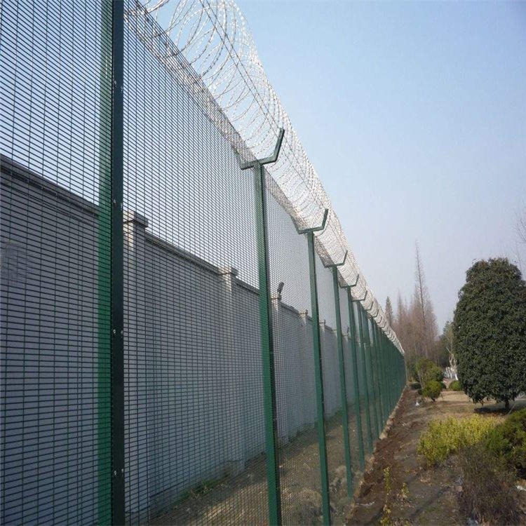 防攀爬围墙网-围墙防护刺网-工厂刺丝围墙网