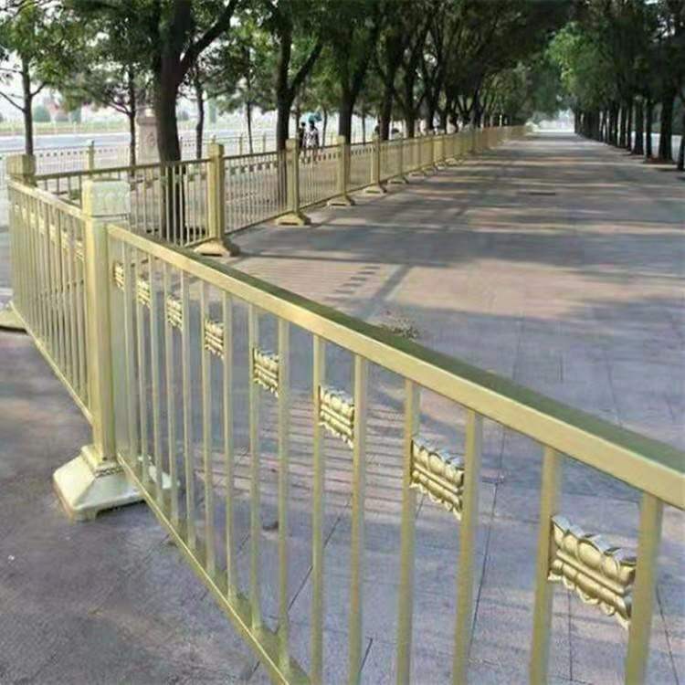方元浩宇 厂家生产 渭南黄金道路护栏 道路护栏定制