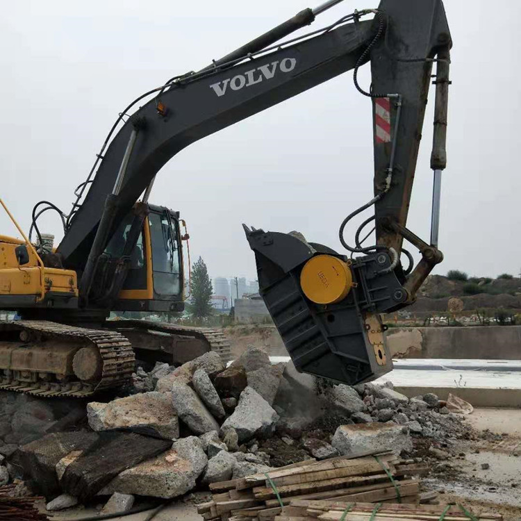 黑龙江双鸭山6吨挖机破碎斗 挖机混凝土破碎斗 派信供应