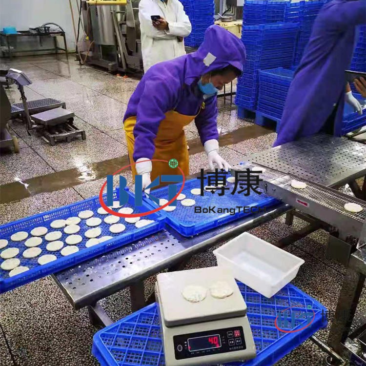 海藻鱼饼成型机 虾饼机器 海苔虾仁饼成型设备 小型鱼饼生产线图片
