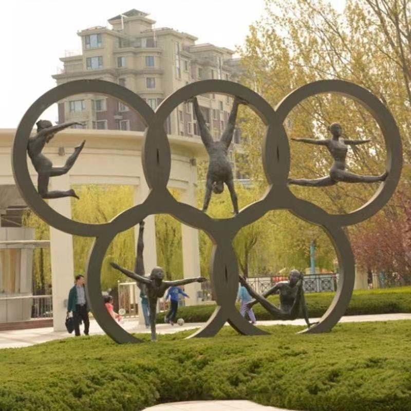 不锈钢圆环雕塑 抽象五环雕塑 人物雕塑 校园雕塑 广场景观摆件