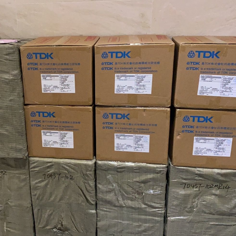 TDK陶瓷贴片电容器C1608X7R1E104KT000N 0603 X7R 25V 100NF 10%