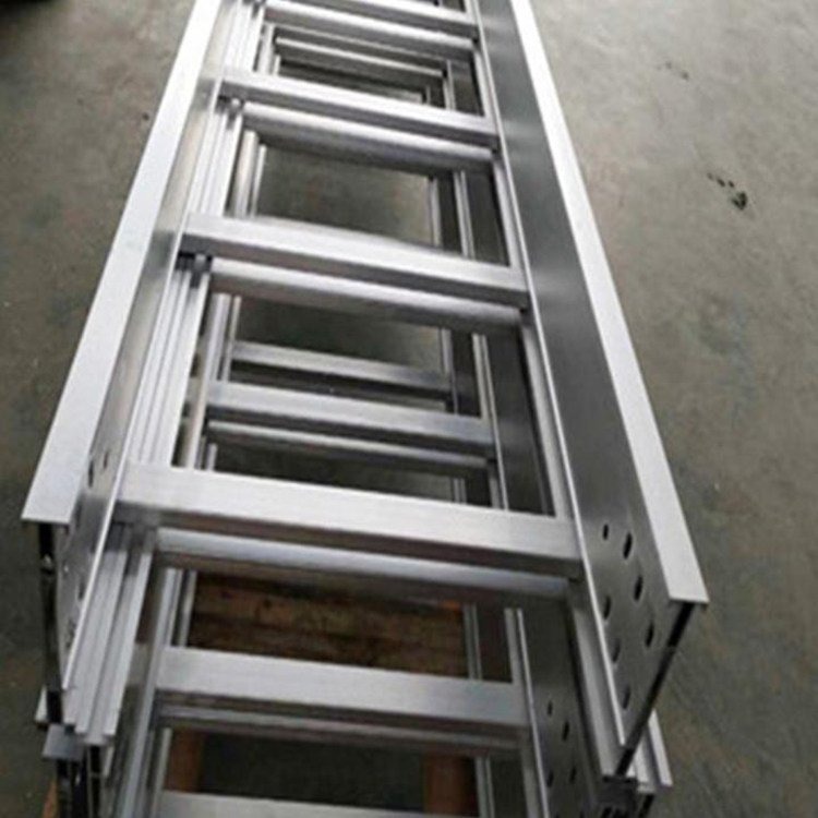 定制槽式 梯式 托盘式防火桥架 镀锌桥架 质量可靠 价格公道