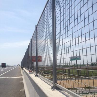 百瑞河北 铁路桥梁防抛网 方形浸塑护栏网 公路高架防抛物 钢板隔离 框架围栏网