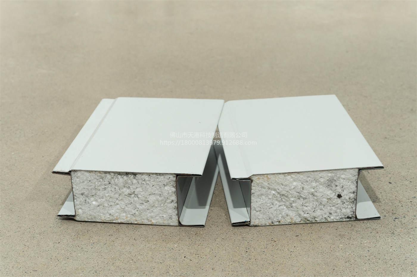 天港科技制造生产厂家岩棉夹芯板质量保障