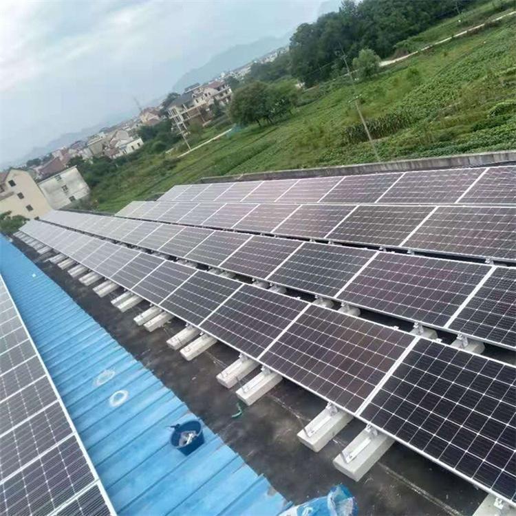 贵州太阳能组件回收 太阳能拆卸组件回收 鑫晶威上门收购图片