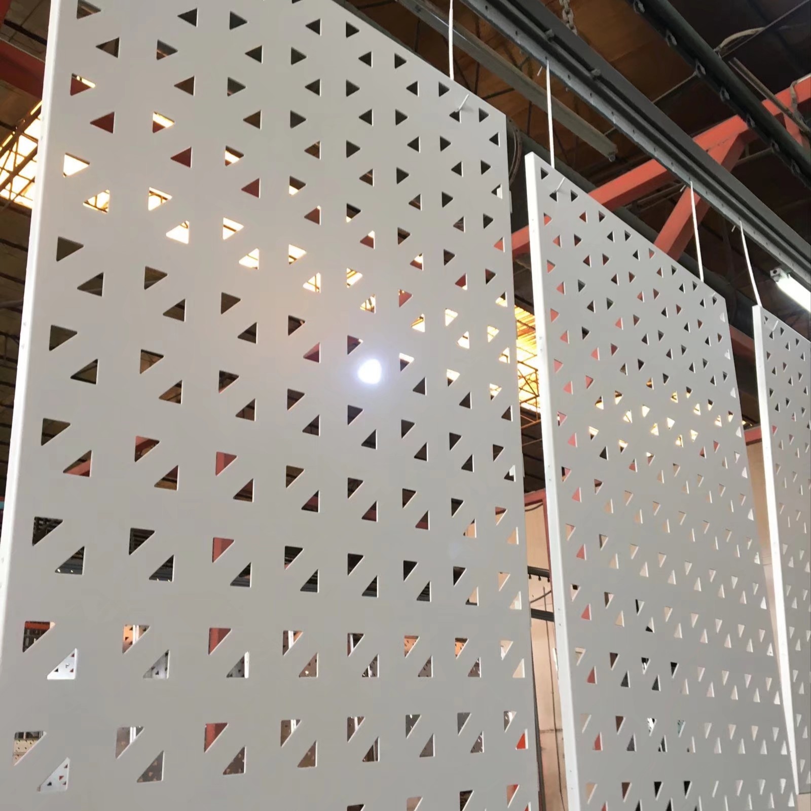 铝单板厂家 冲孔雕花铝单板  冲孔铝单板介绍  造型冲孔板