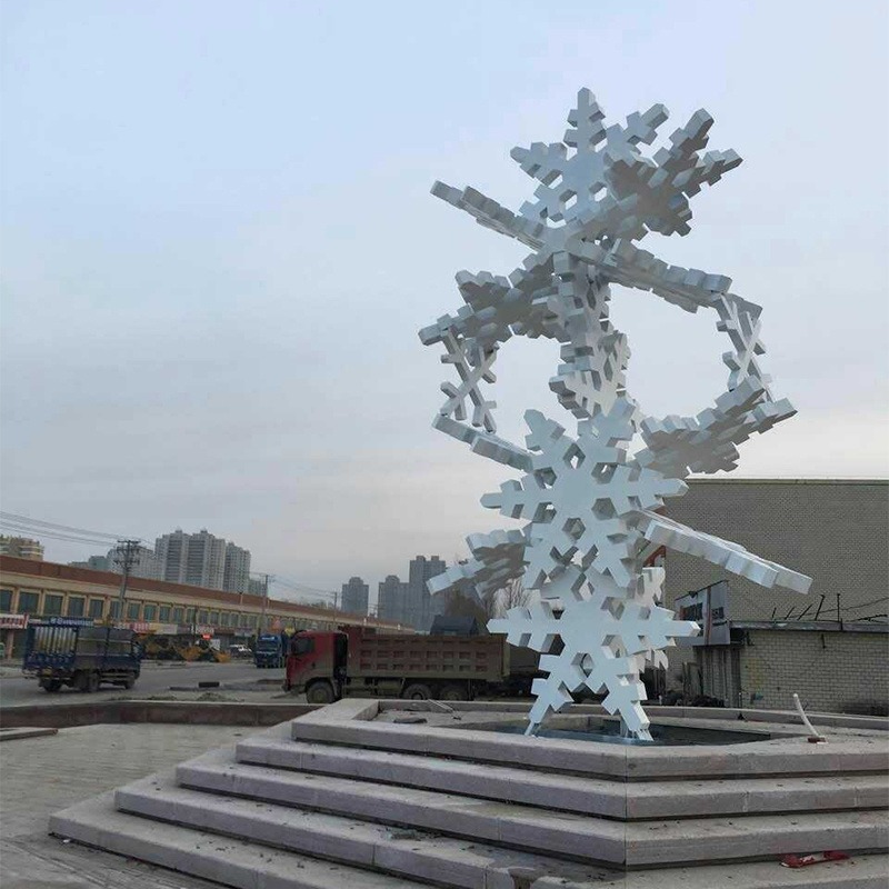 不锈钢雪花雕塑 雪花造型雕塑 巨型雕塑 城市广场景观摆件图片