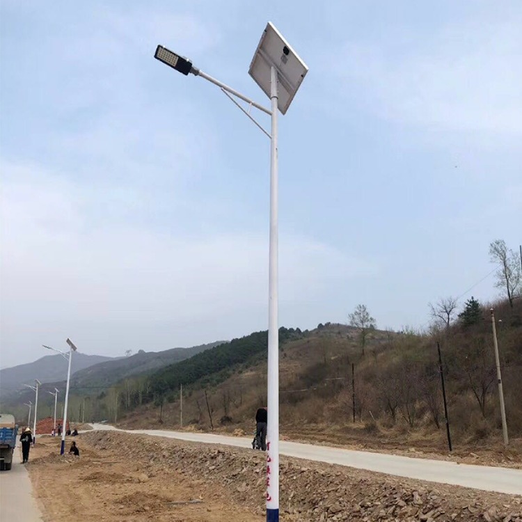 新农村路灯杆5米6米8米LED太阳能路灯球场灯庭院灯灯灯柱