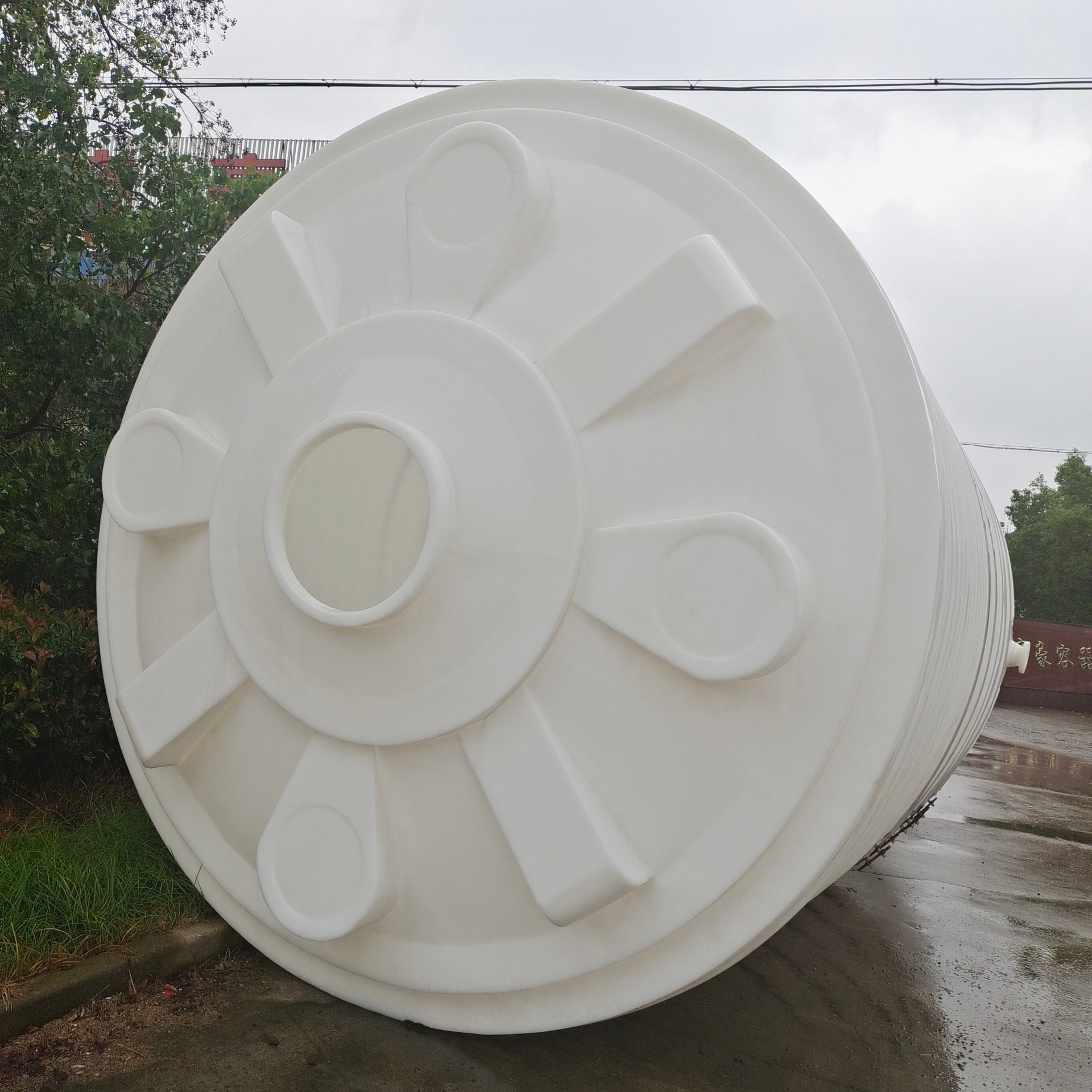 宁波瑞通25立方白色大桶加厚塑料水桶水塔 pe水箱圆形立式