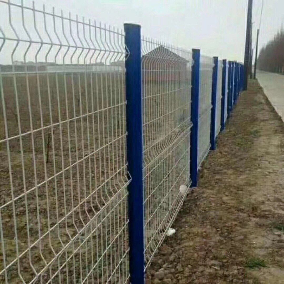 德普护栏网厂 厂家直销 厂区围栏网 浸塑护栏网