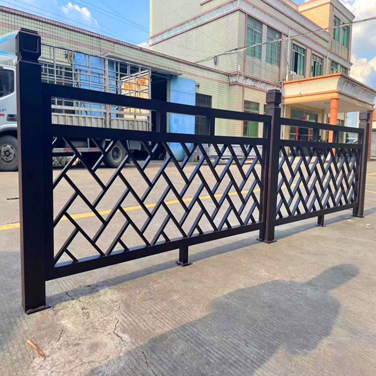 别墅园林装饰铝合金中式护栏 转印木纹铝花格栏杆定制
