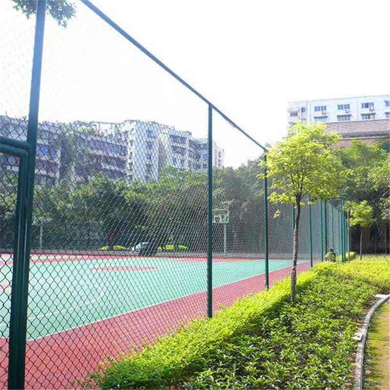 学校操场围网篮球足球羽毛球网球球场护栏隔离网镀锌勾花球场围栏峰尚安
