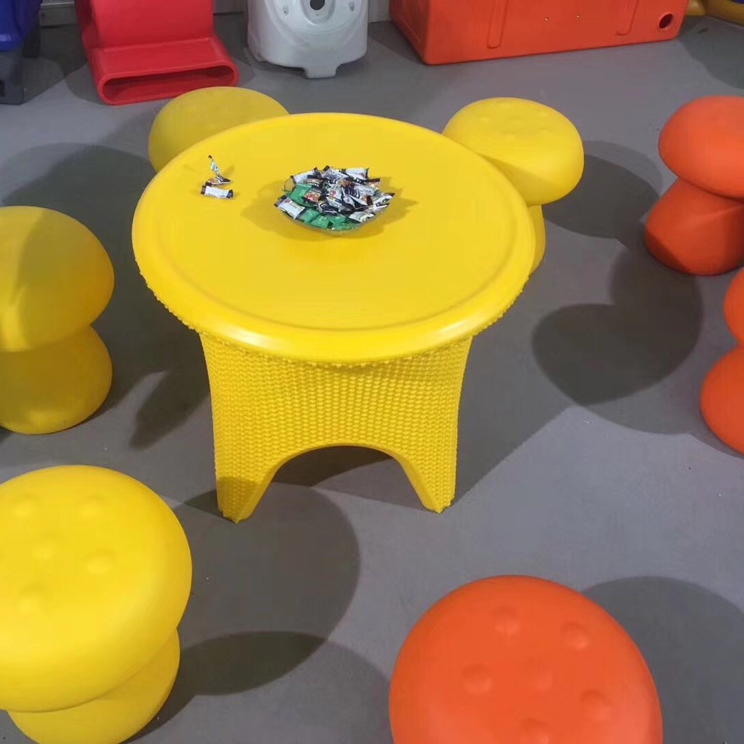 滚塑加工 塑料异形产品滚塑制品定制 滚塑一次成型塑料凳 游乐设施壳体生产图片