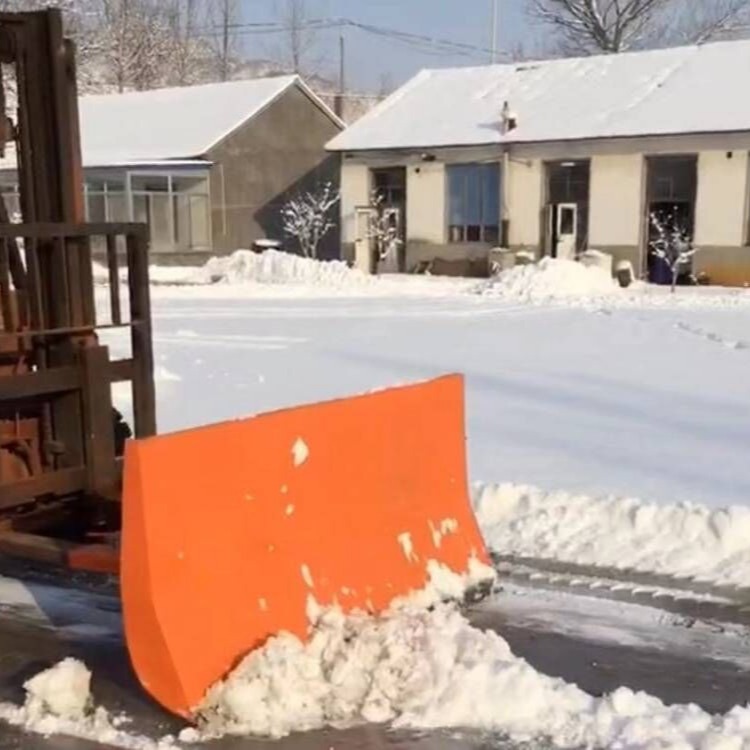 叉套式推雪铲  冬季道路清雪板全工供应1.8简易推雪板图片