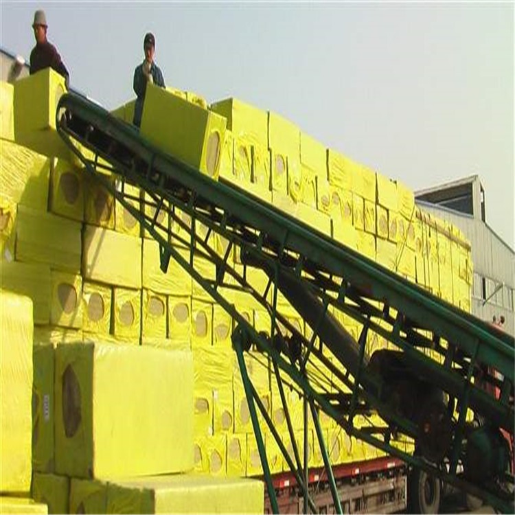 防火岩棉板 专业岩棉保温板厂家 近期出厂价格 华能 100kg