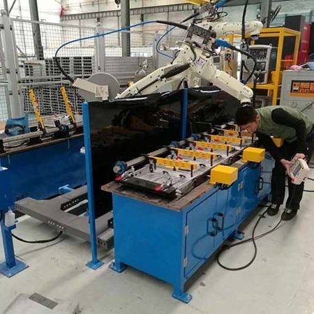 铝合金管件焊接机器人 太阳能管焊接机器人 铝合金管件自动焊接设备 铝合金机器人智能焊机 赛邦智能