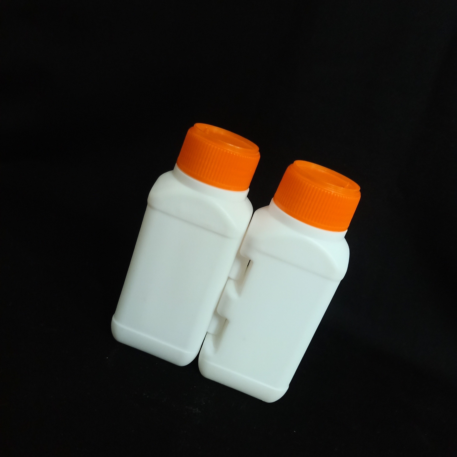 厂家批发 塑料瓶 200ml高阻隔农药瓶 多规格聚乙烯肥料瓶