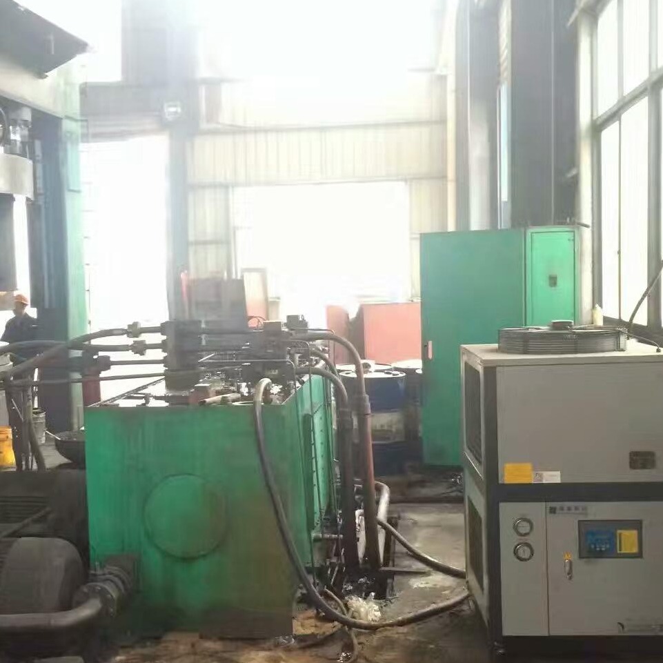 上海油压机专用冷却机 上海油压机油箱冷却设备 油压油箱冷却恒温机图片