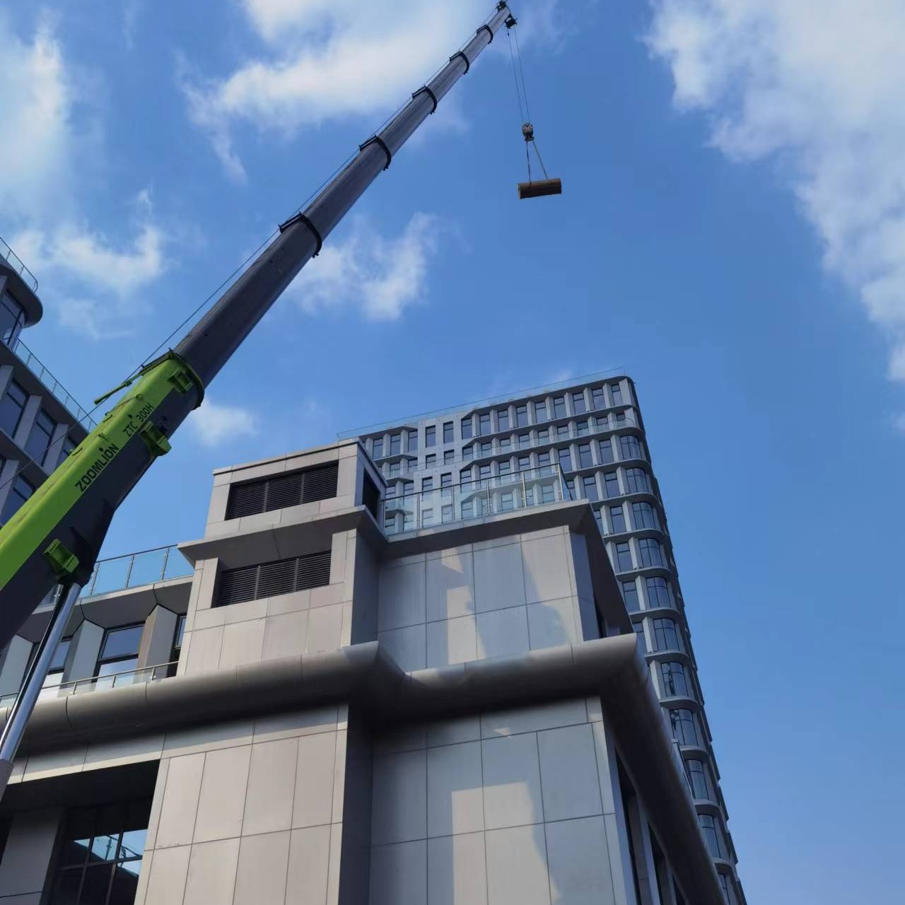 杭州吊车登高车路灯车升降机大型设备搬运机器设备吊装仁人起重安装