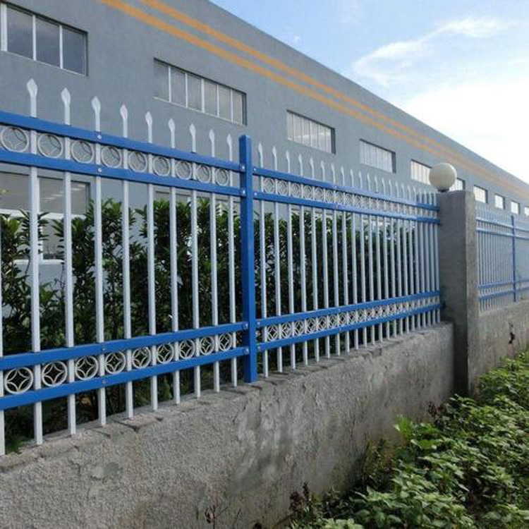 别墅围墙护栏 阳台塑钢防护栏 幼儿园锌钢隔离护栏 满星丝网