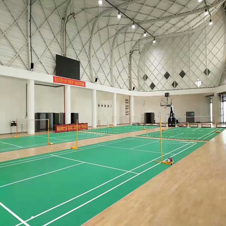 鹏辉羽毛球地板 羽毛球场地标准尺寸  室内运动地板胶价格图片