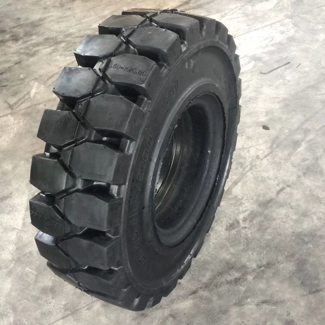 煤矿运料车轮胎 实心轮胎 300-15型号橡胶材质耐扎防滑免维护钢圈定做