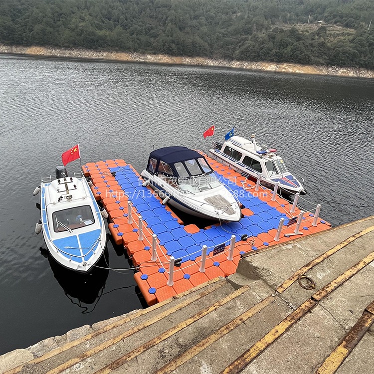 台州水上浮筒码头厂家直销彩色浮筒