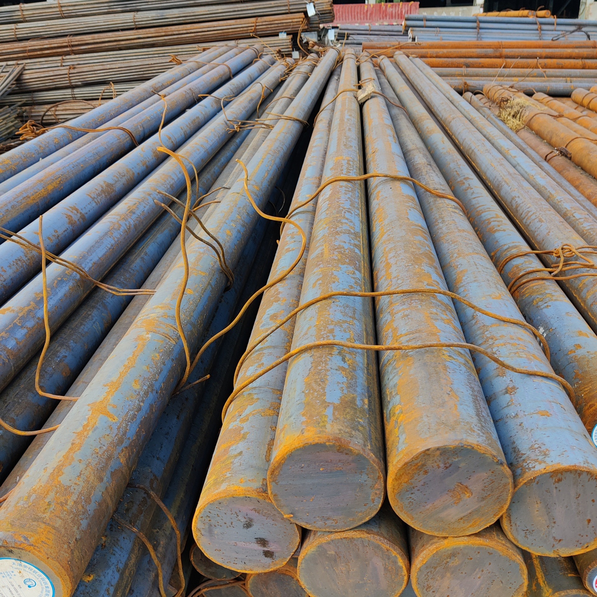工业重工立柱承重圆钢铁棒实心圆钢 钢材配送中心 锐钢钢材图片