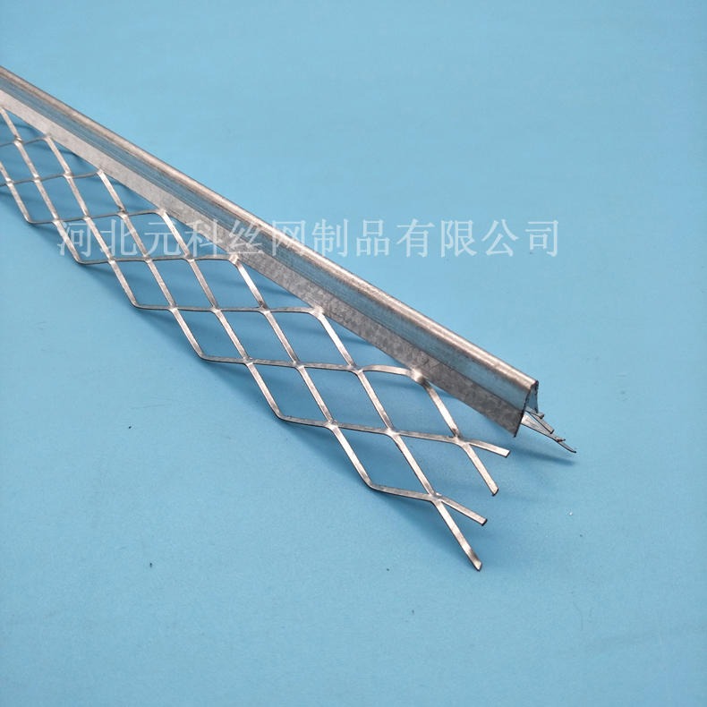 通过ISO9001许可证楼梯踏步护角网的生产厂家，元科2.5cm镀锌板冲孔护角网施工图片图片