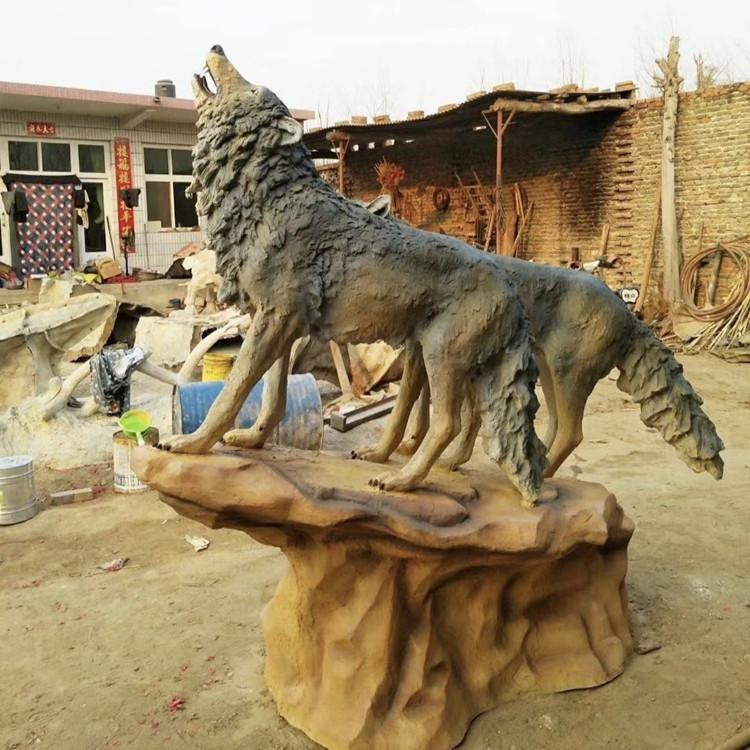 玻璃钢狼雕塑，仿真动物雕塑